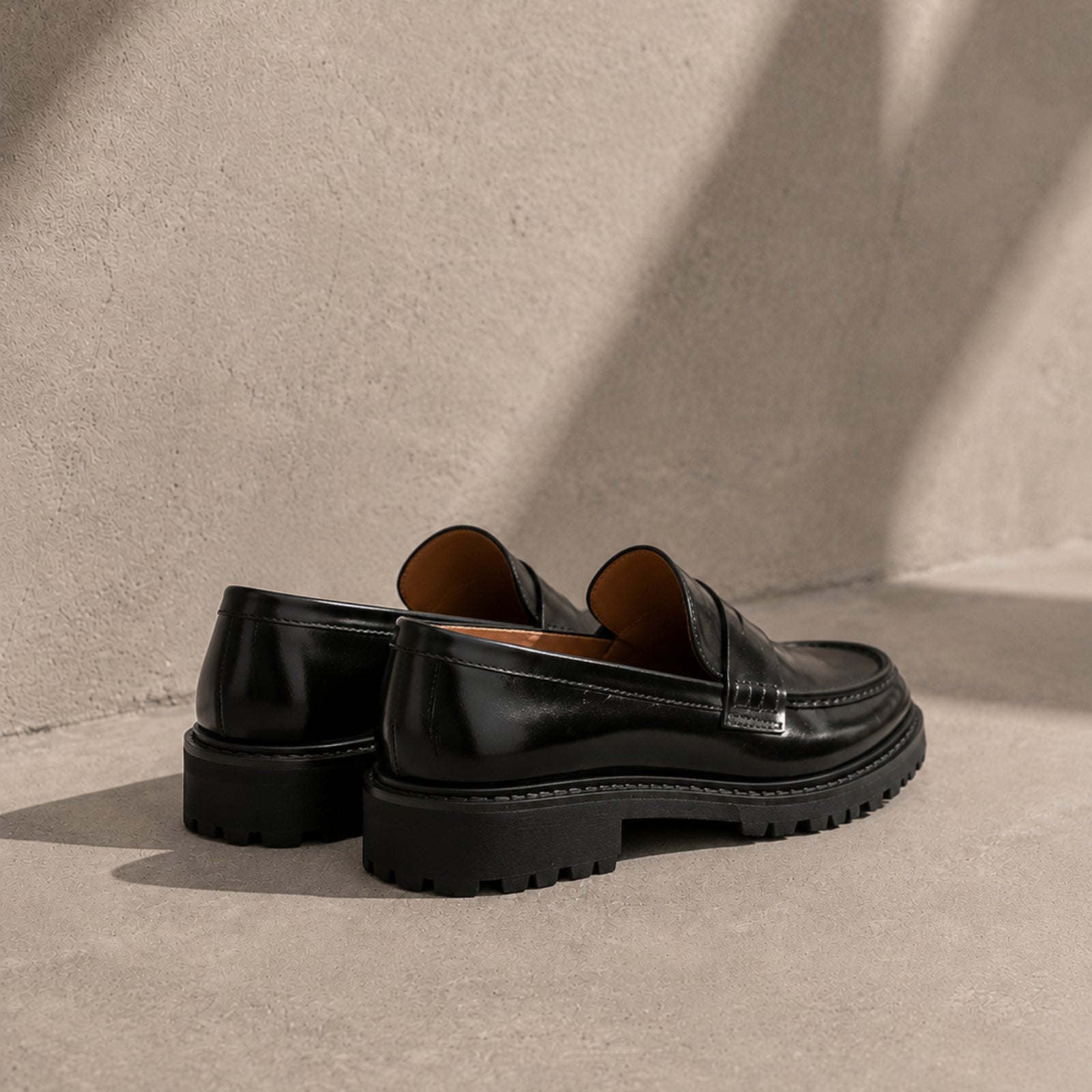 Yasmine Loafers