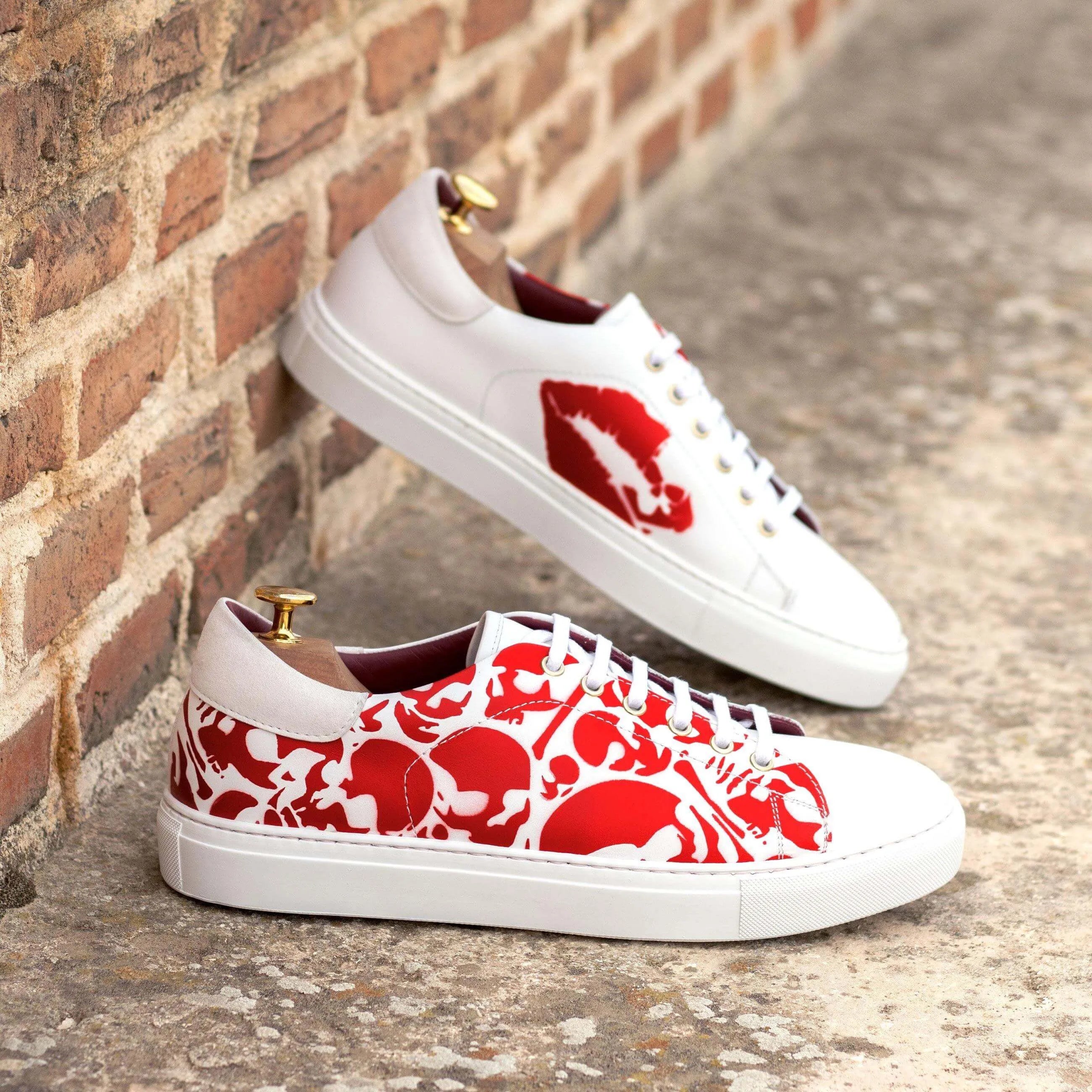 White Blake Trainer Sneaker II with red designs
