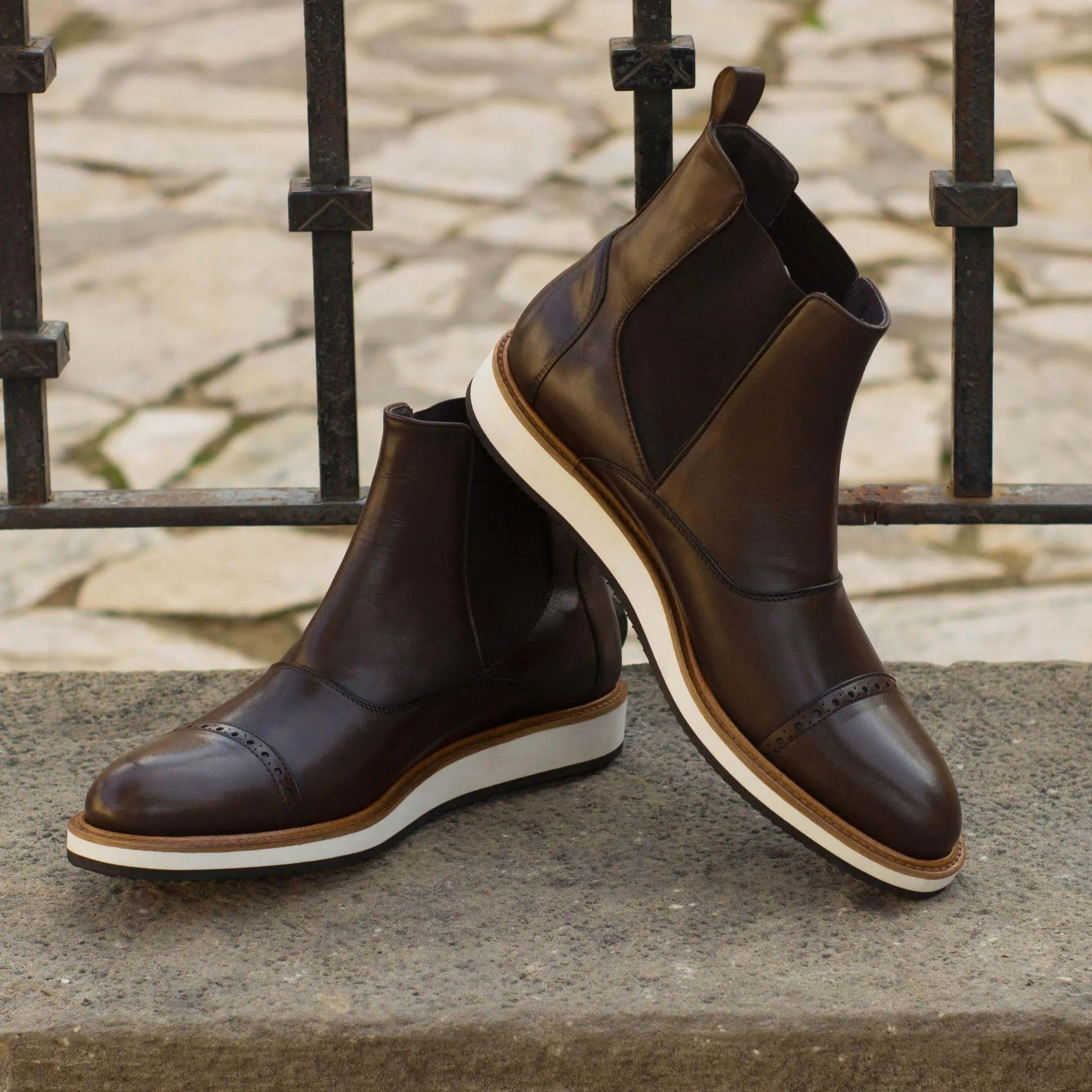 Brown leather Choovio Chelsea Boots II with white soles