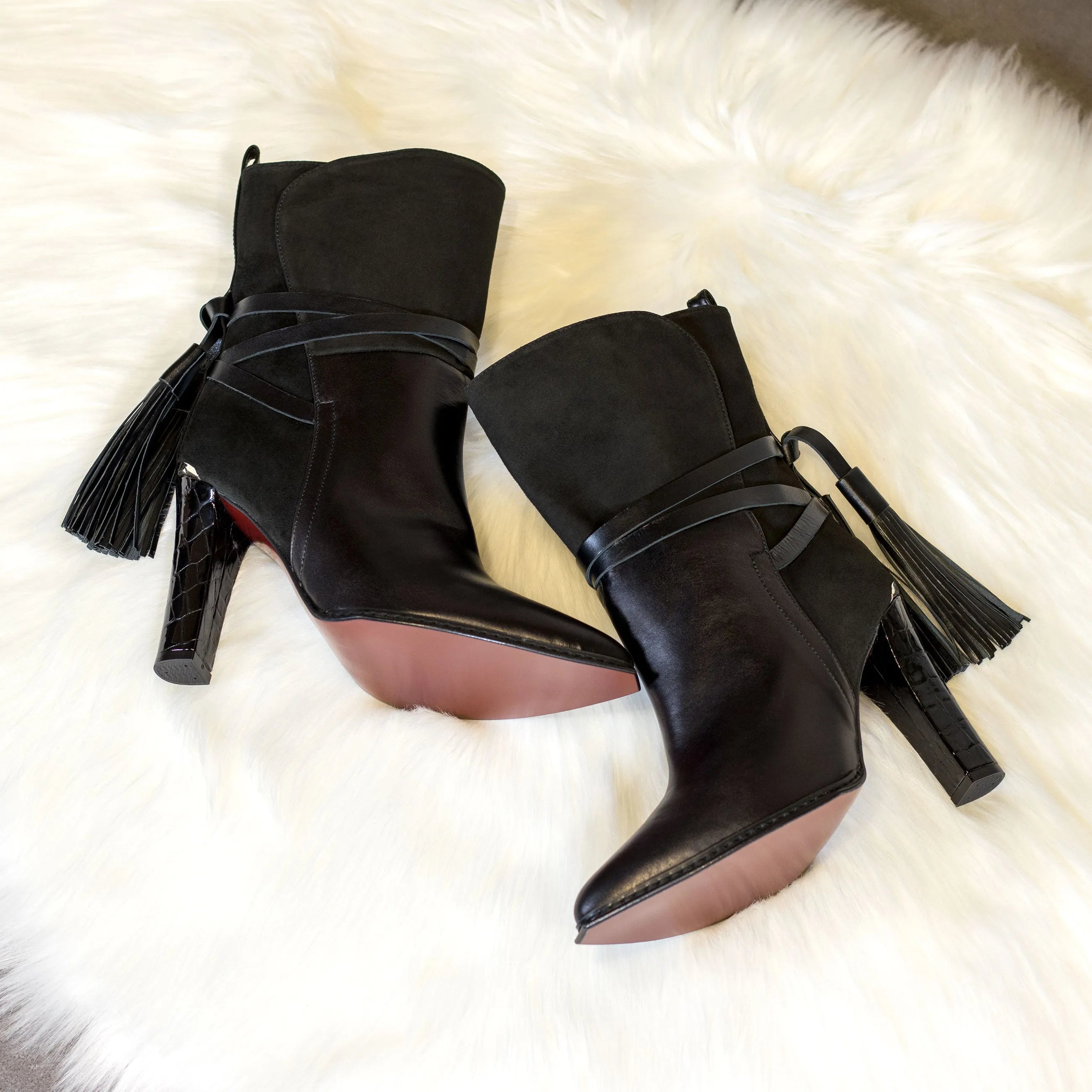 Donna Lyon High Heel Booties II black leather ankle boots with tassels