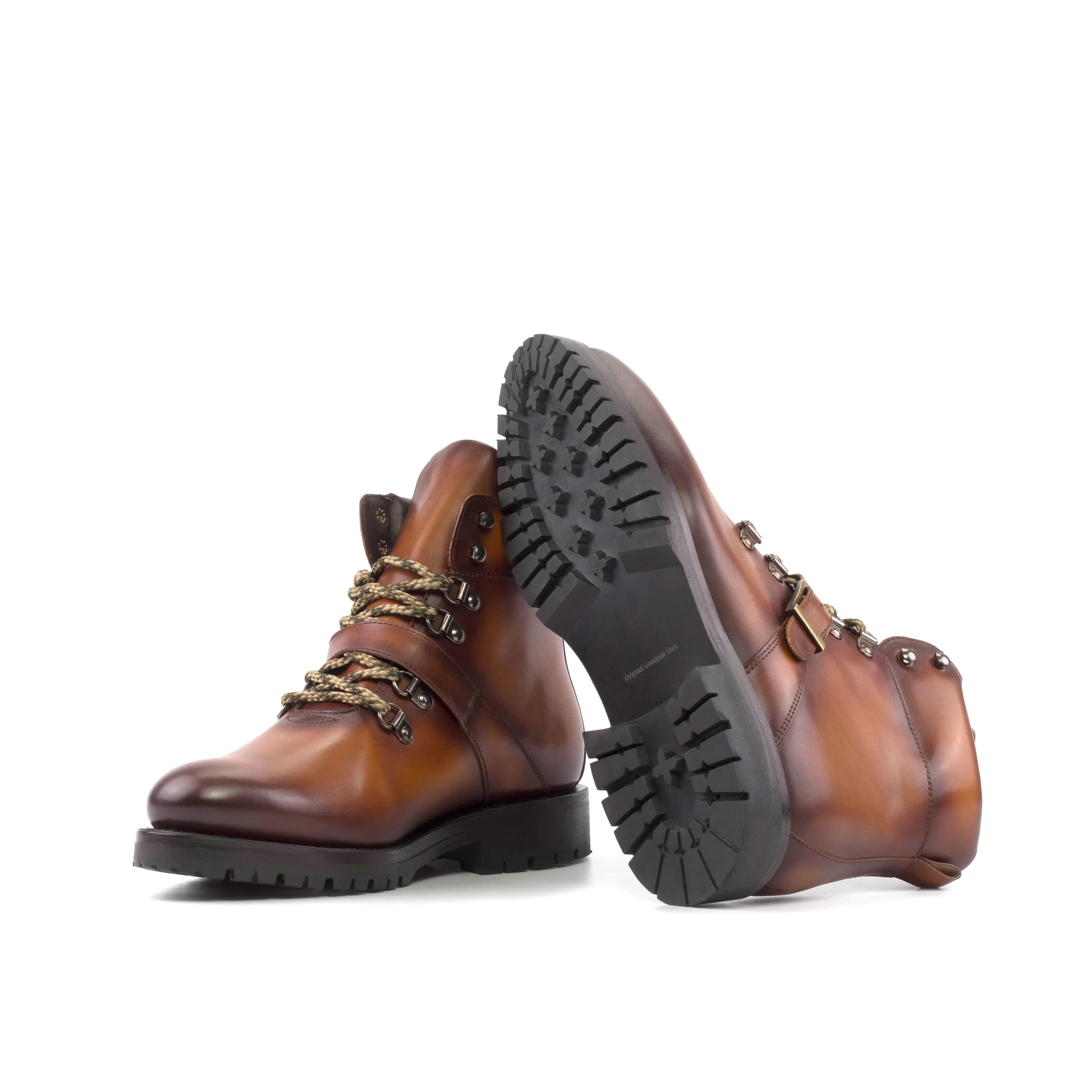 Brown Flare Hiking Boots in leather for fast lane trails