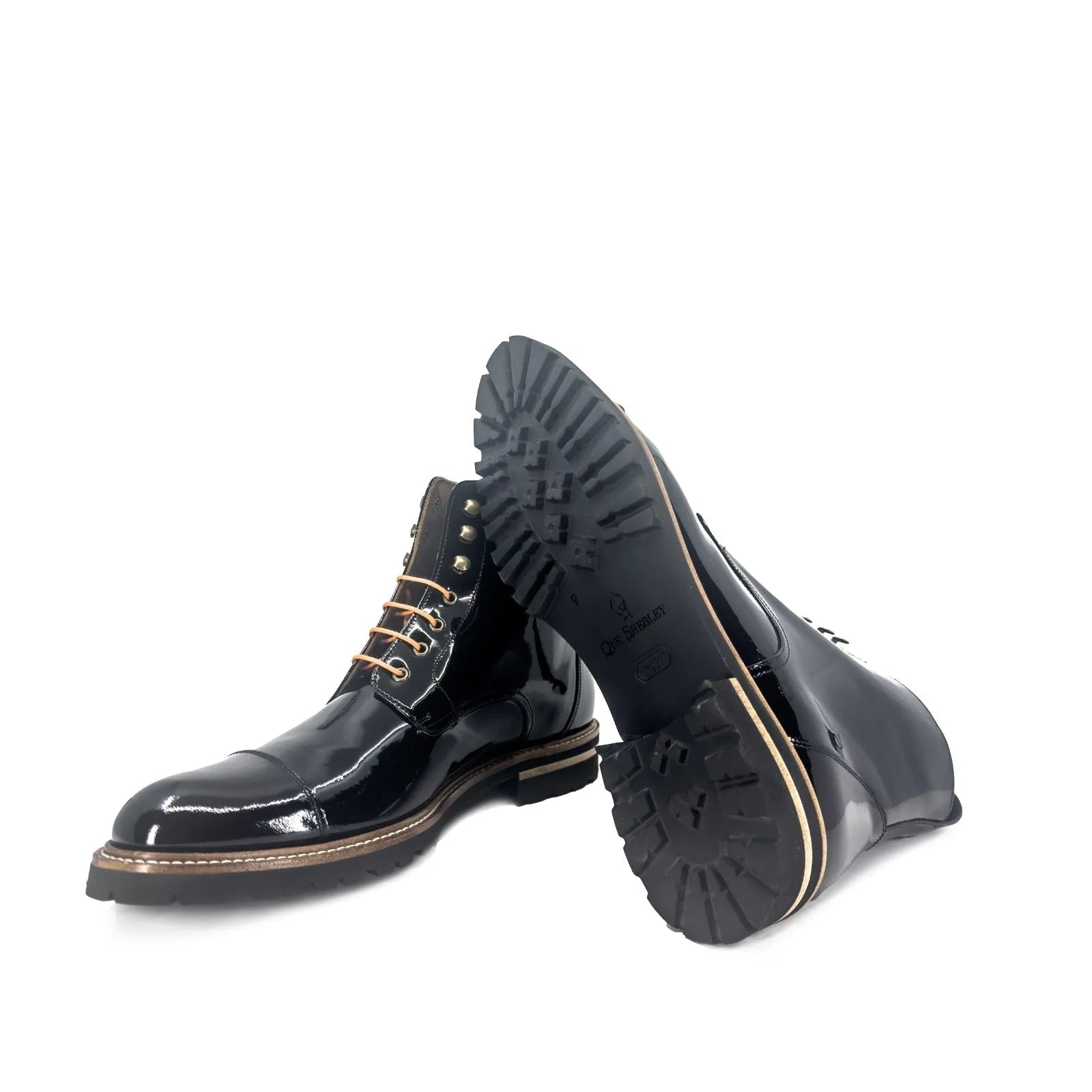 Bossy unisex captoe boots II in black patent leather
