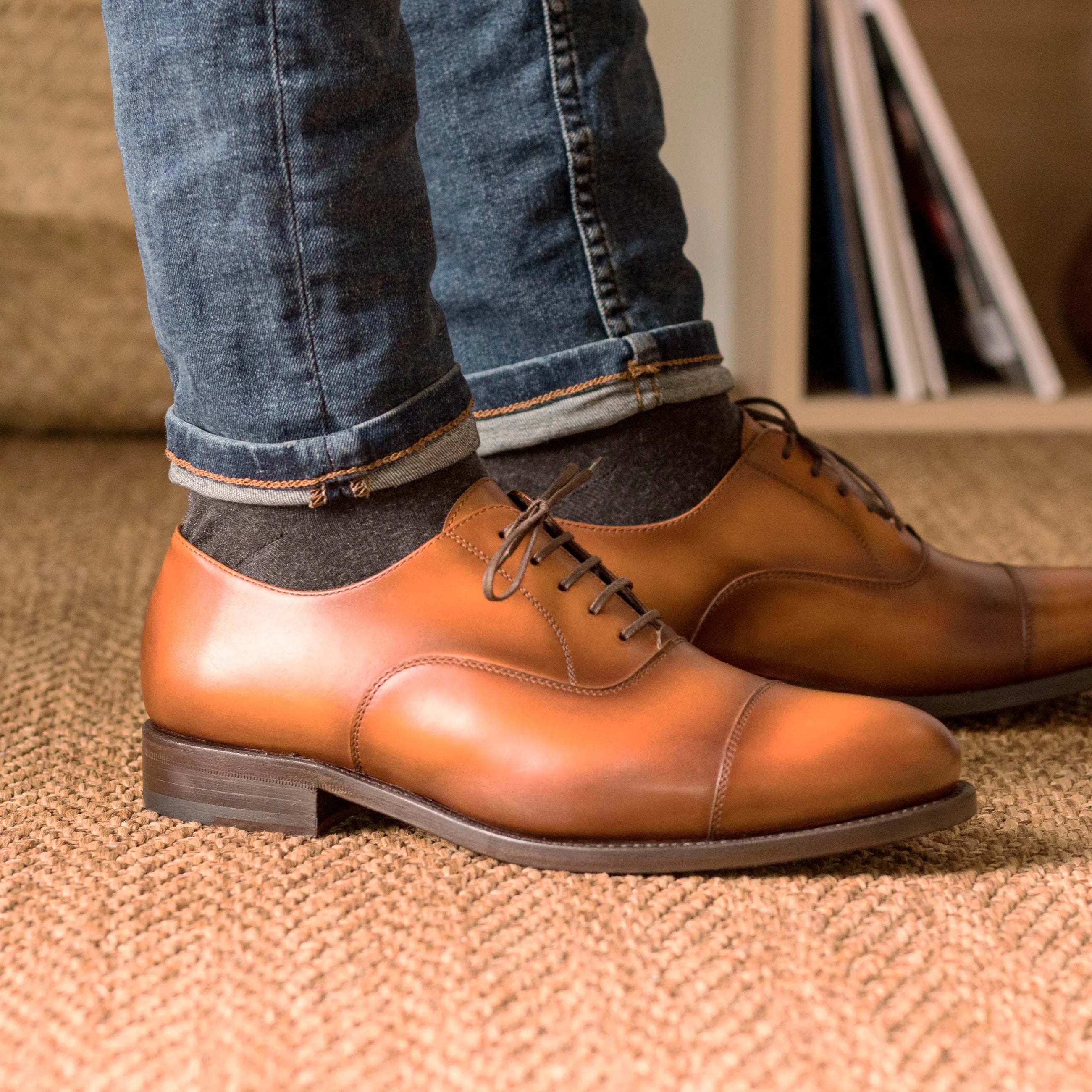 Brown Founder Oxford shoes, leather dress shoes in fast lane style